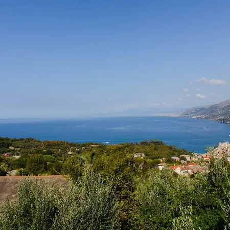 بيت للعطل Paradiso